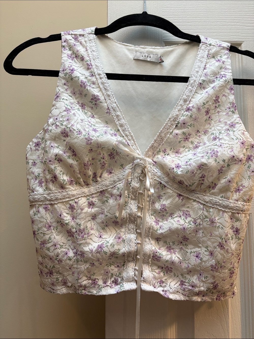LUSH top Clothing Women's White and Cream Corset top lace medium EUC